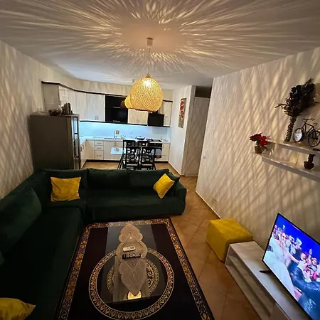 Vlora Apartment アパート Vlorë